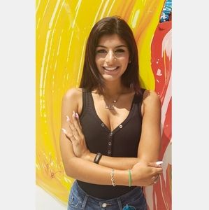 Meet your Posher, Eleni